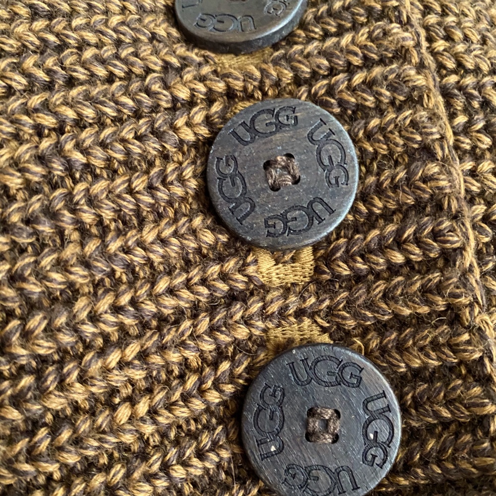 UGG